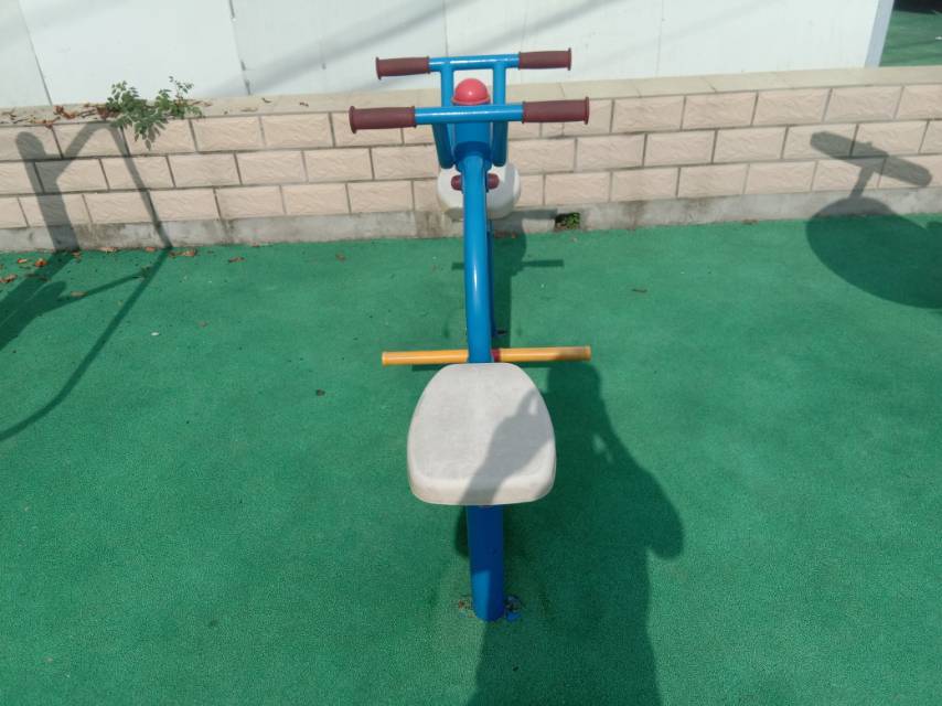 双人蹬腿器