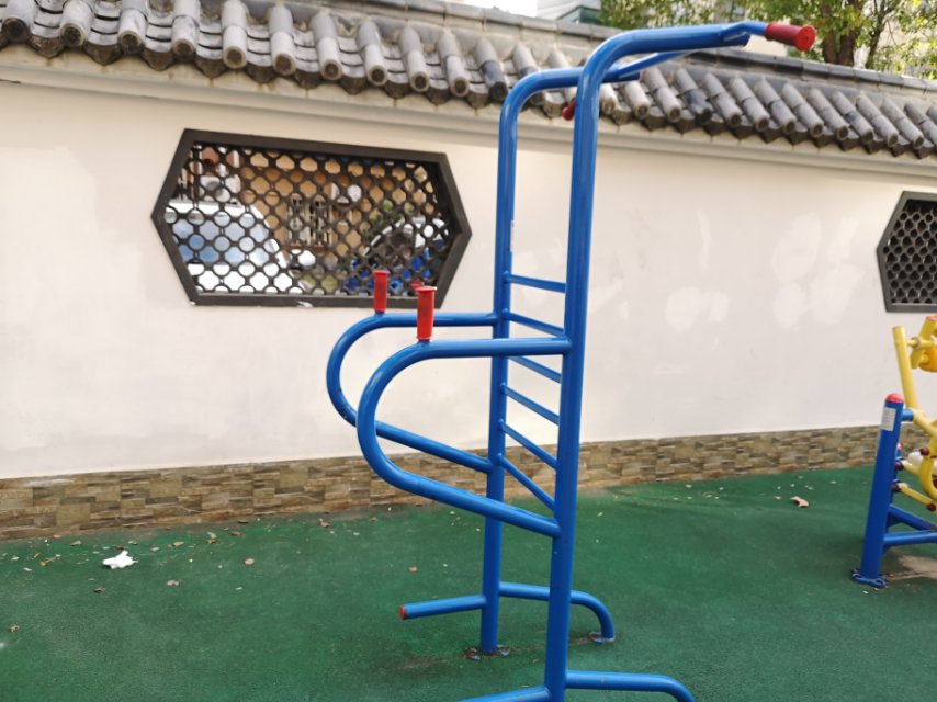多功能训练器