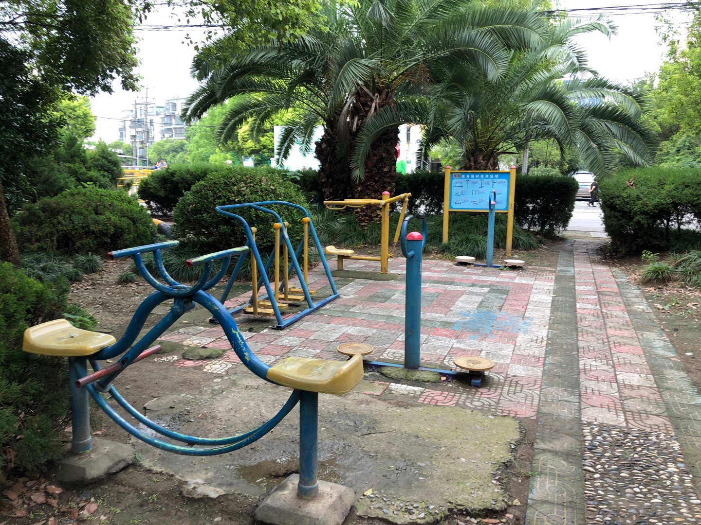 江华社区靖远路670号健身点