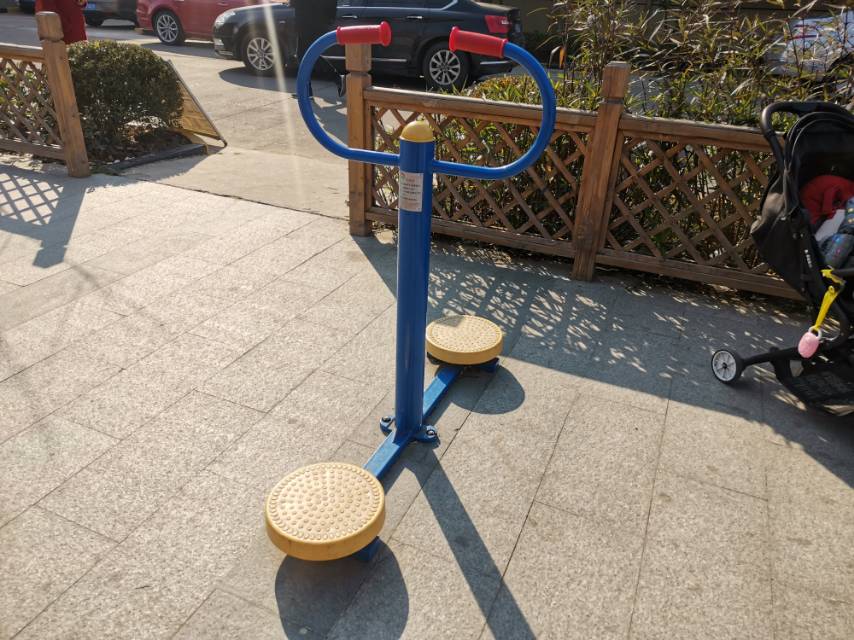 扭腰器