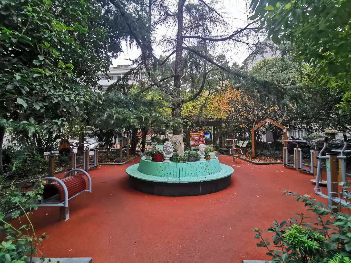 363弄居委会健身点