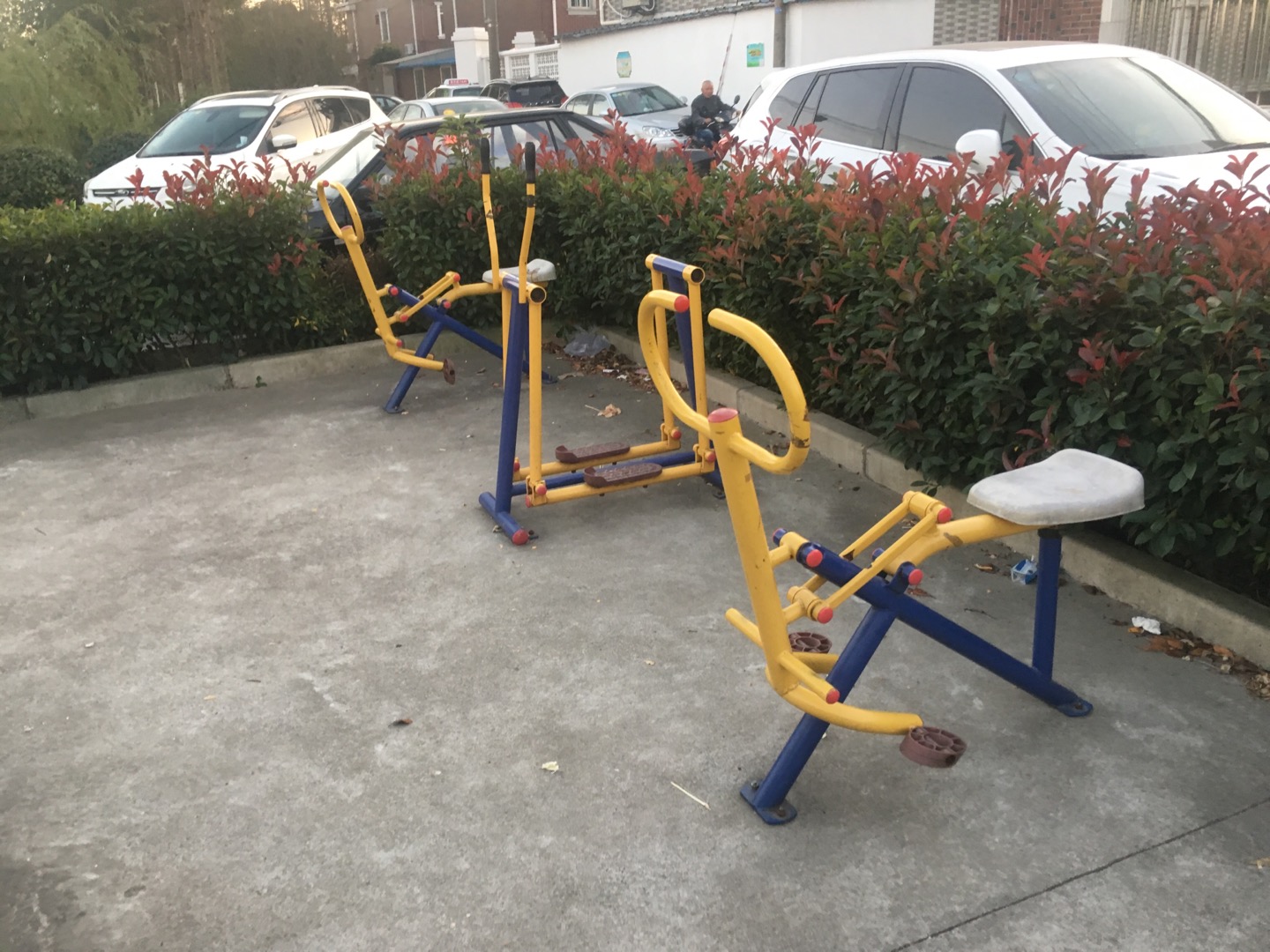 东风村1队健身点