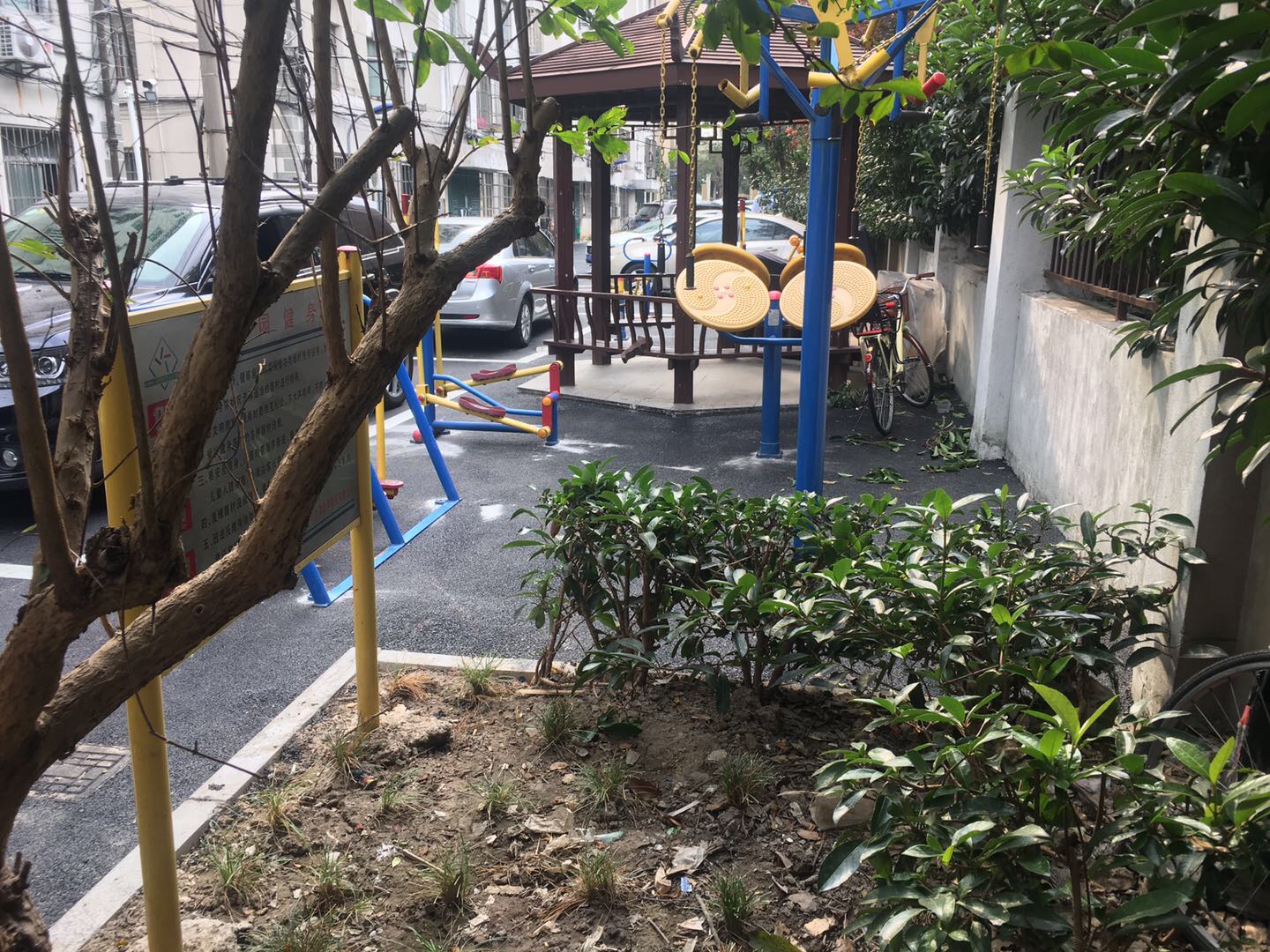蝶恋园小区健身点