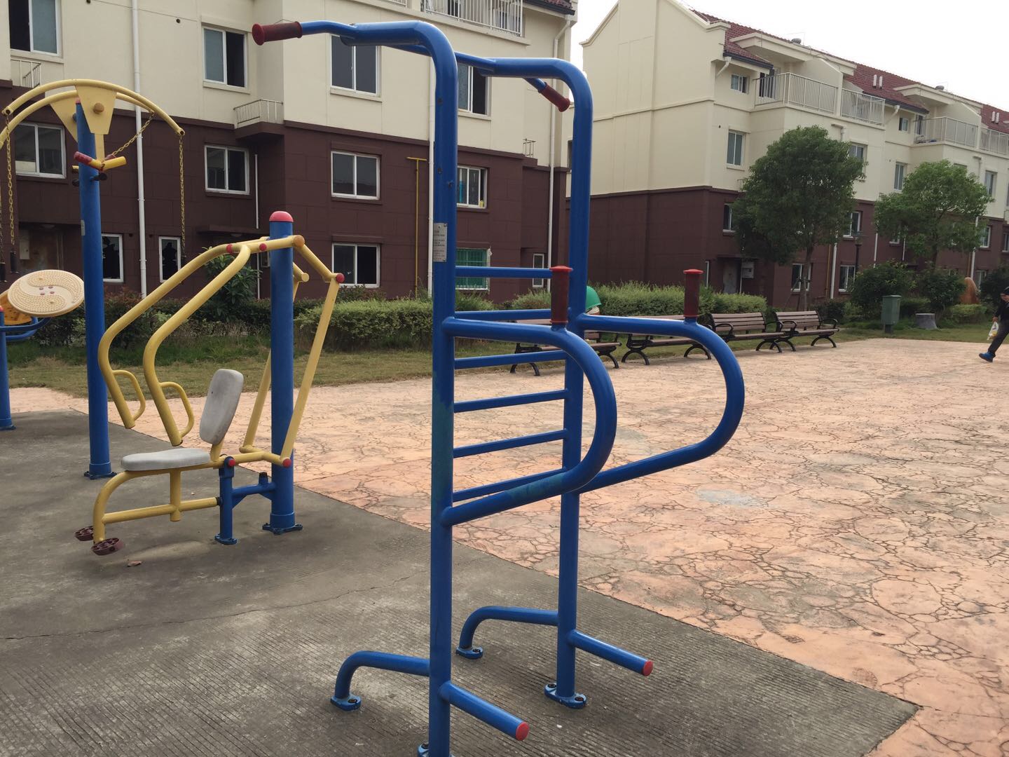 多功能训练器