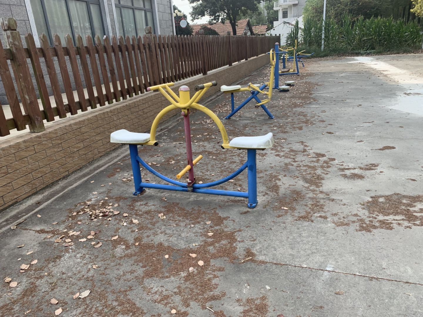 下肢锻炼器