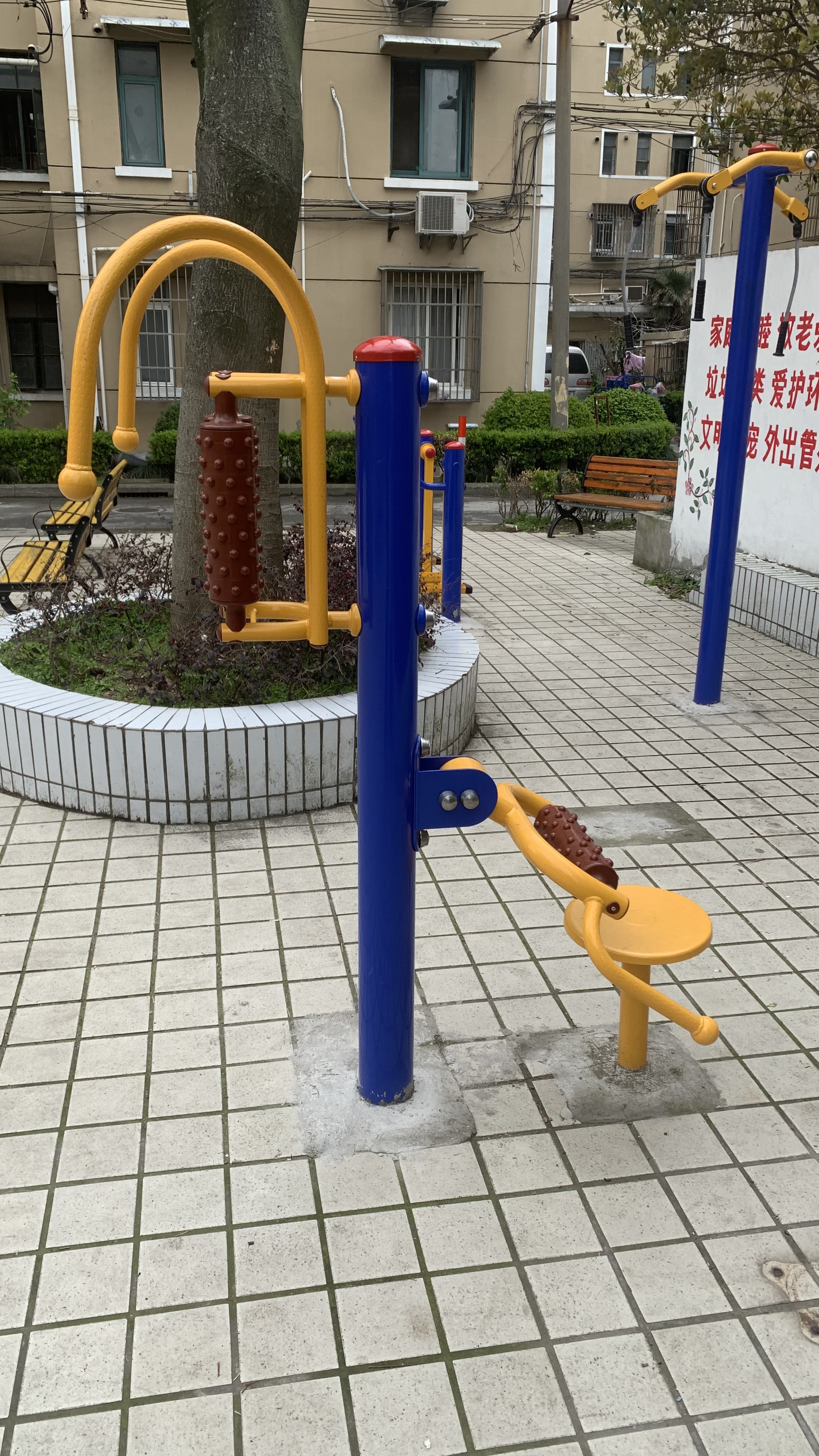 腰背按摩器