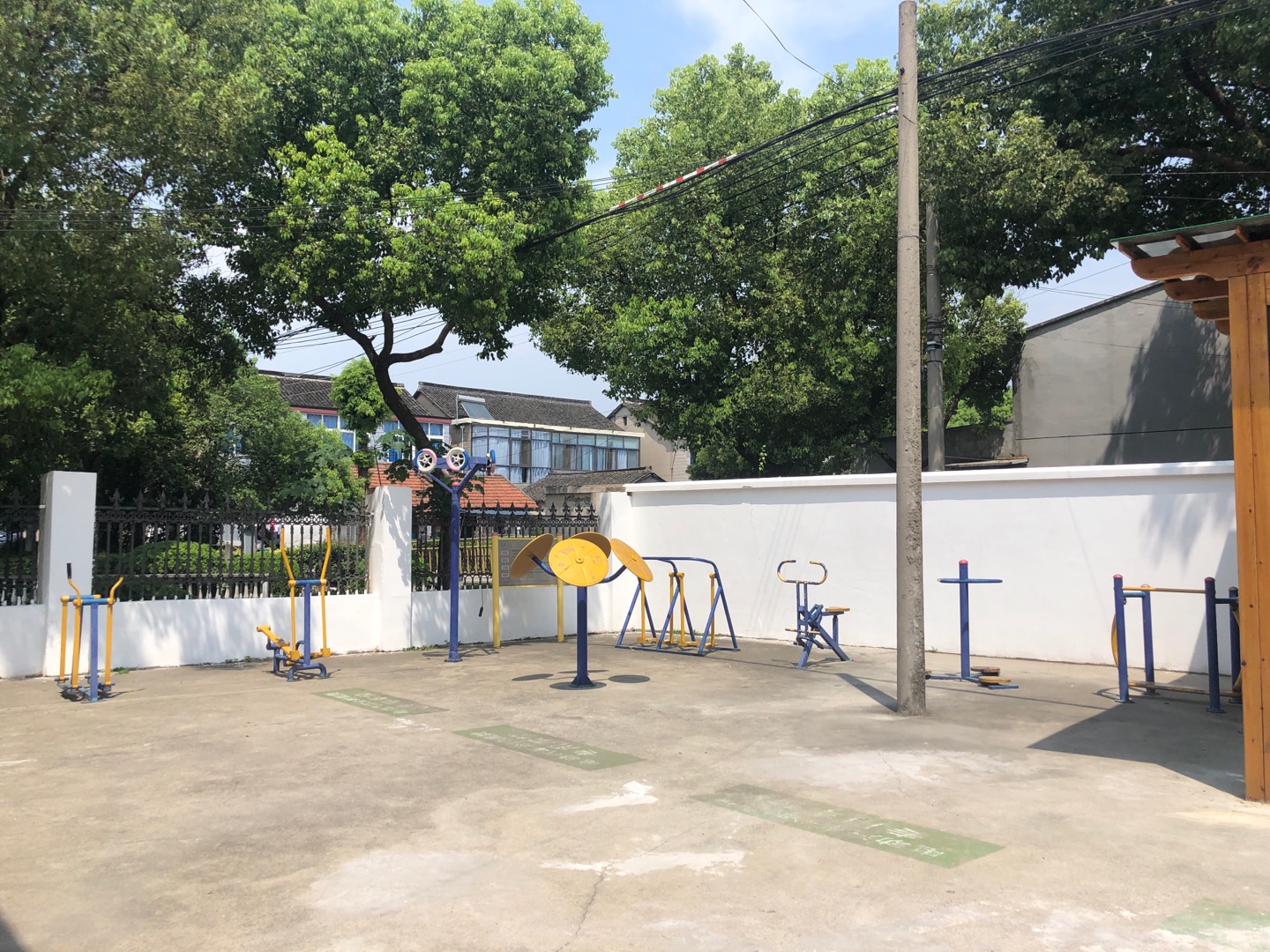 江桥镇红光村健身点