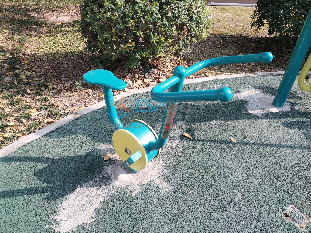 卧式健身车
