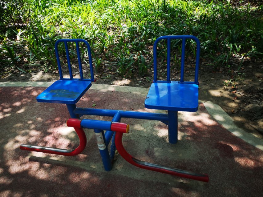 下肢训练器