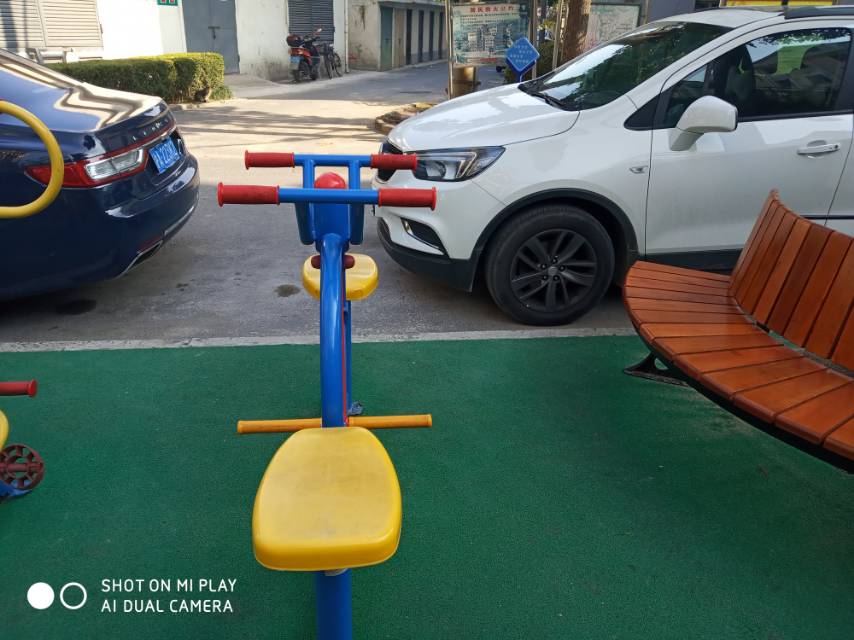 下肢锻炼器