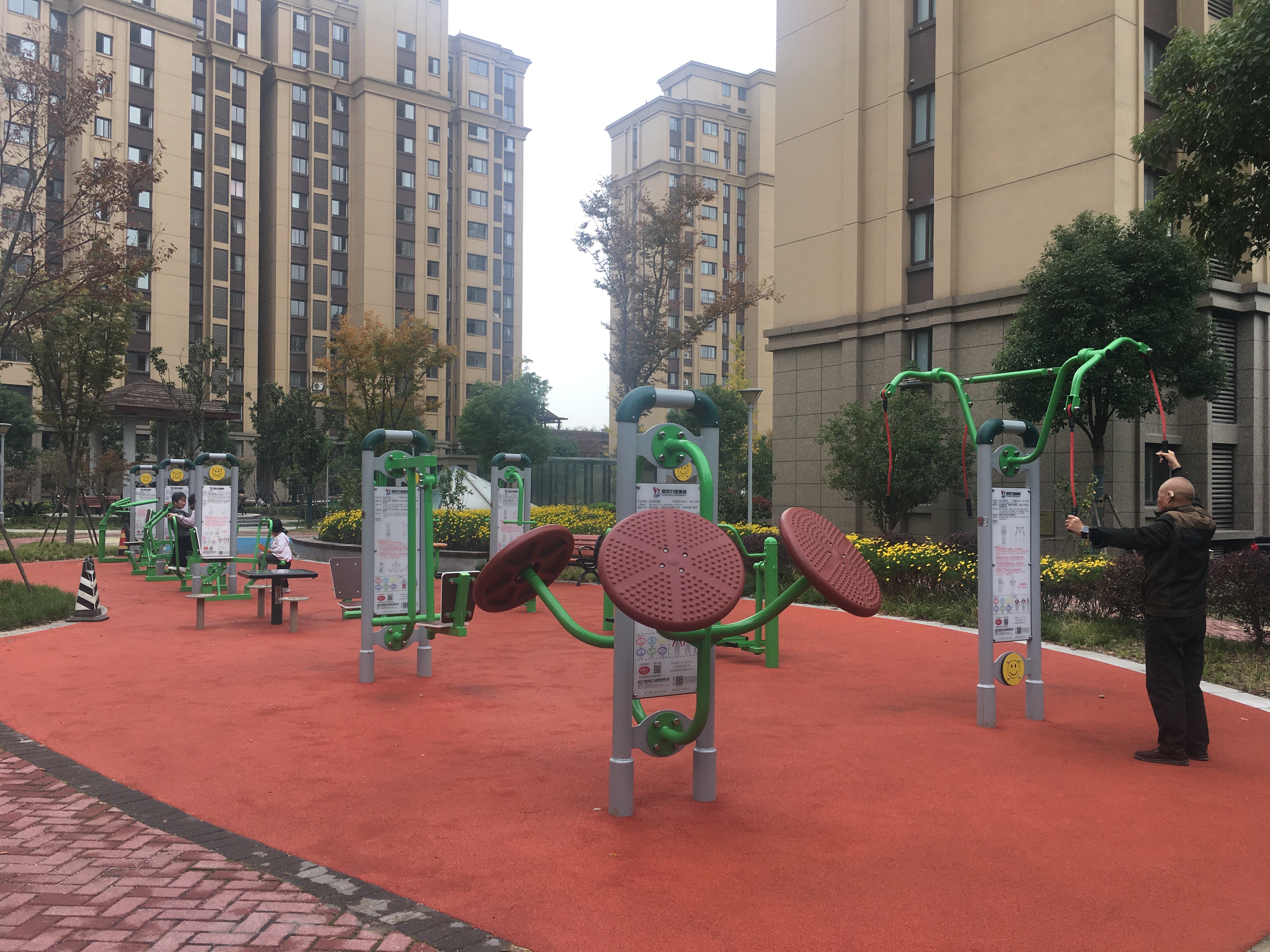 南桥镇正阳一居市民益智健身苑点（二）