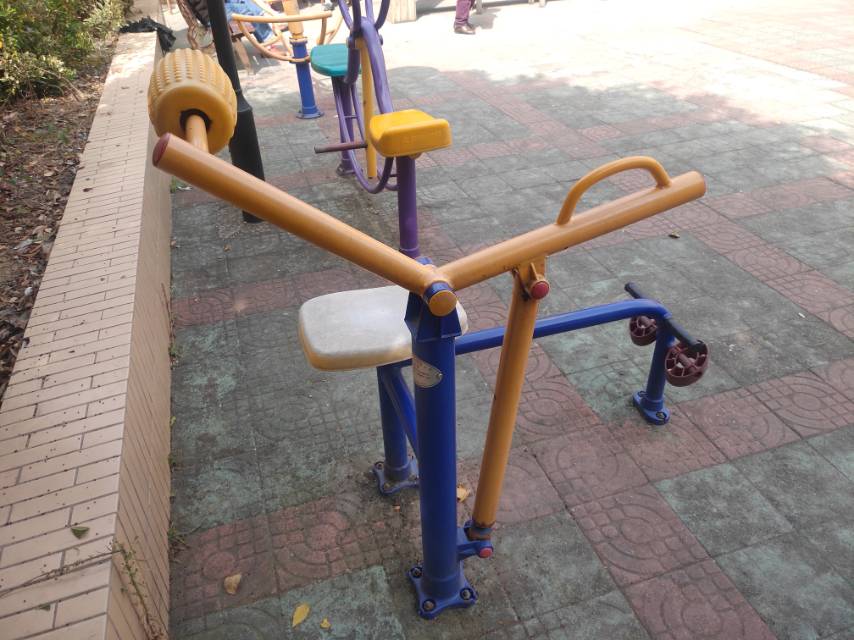 腹背锻炼器