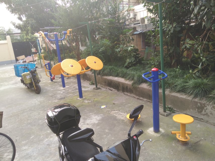 静安区曹家渡街道中行居委健身点 （万航渡路623弄）