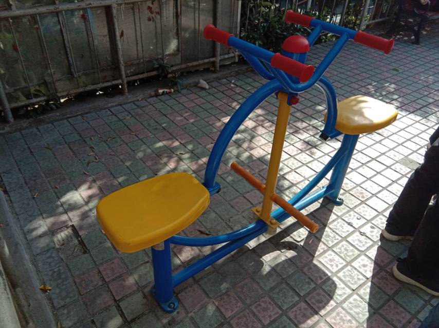 下肢康复器