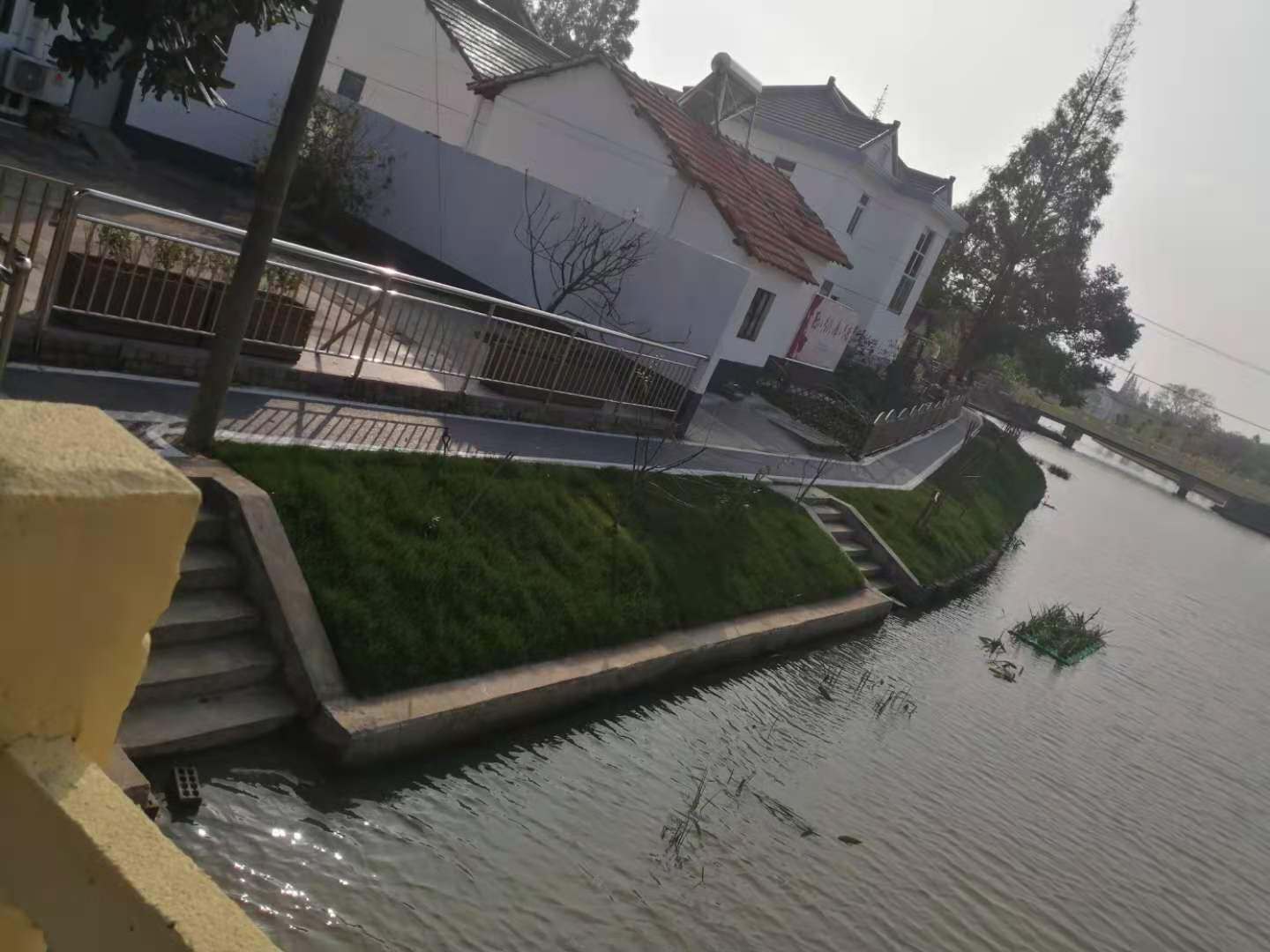 白鹤镇红旗村闸阆市民健身步道