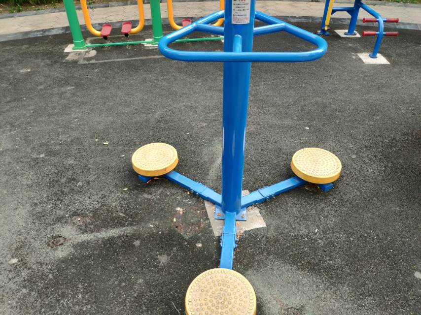 扭腰器