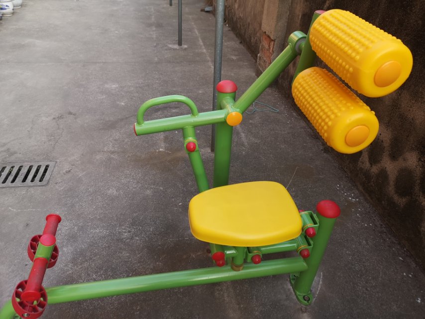 自重腹背锻炼器
