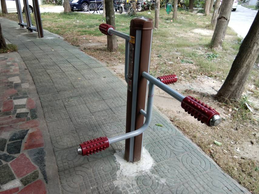 四级压腿按摩器