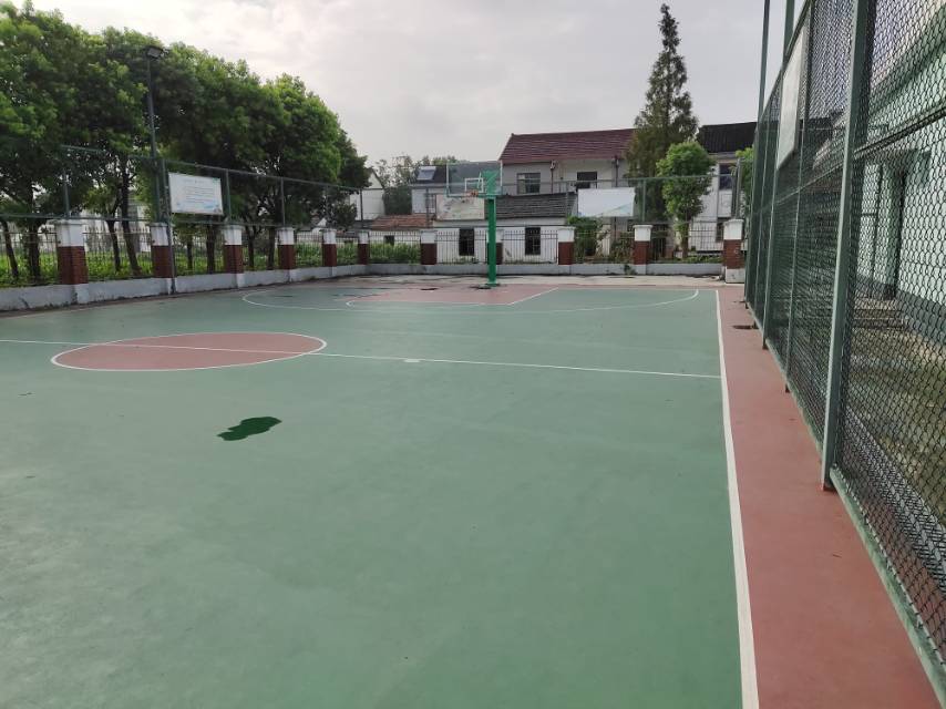 李庄村篮球场