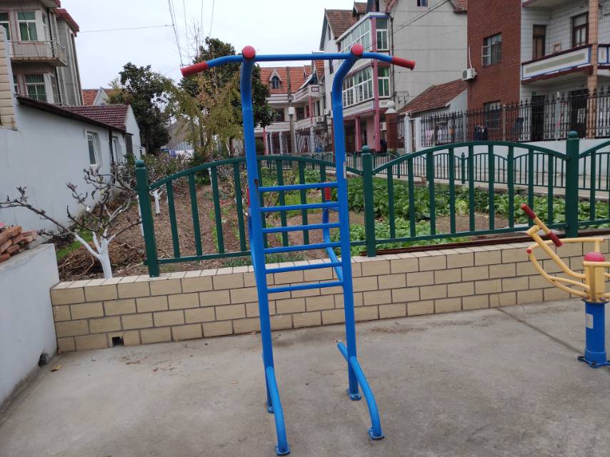 多功能训练器