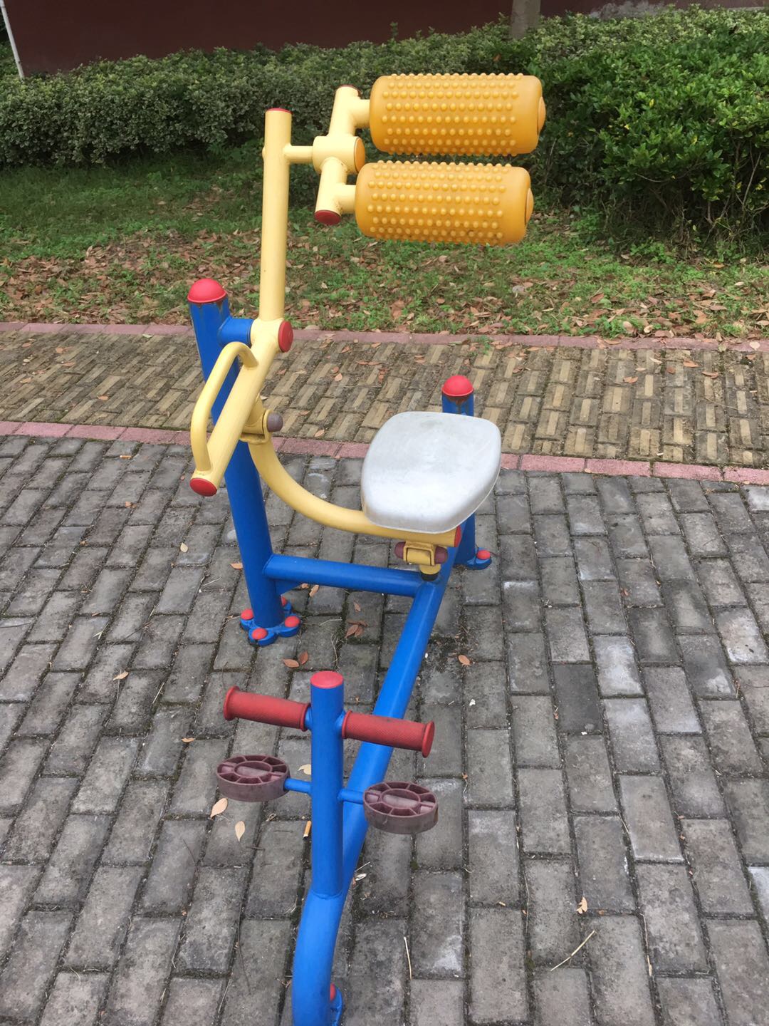 自重腹背锻炼器