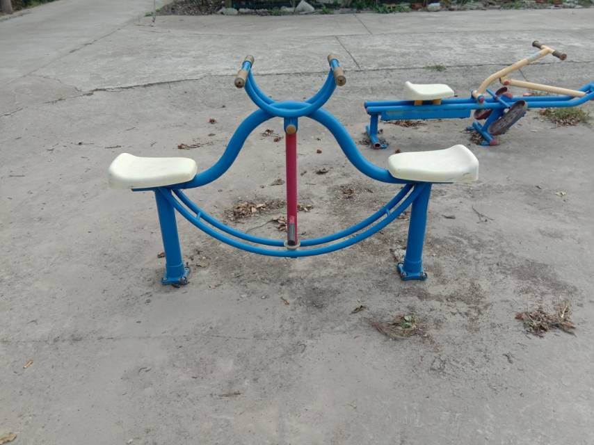 下肢锻炼器