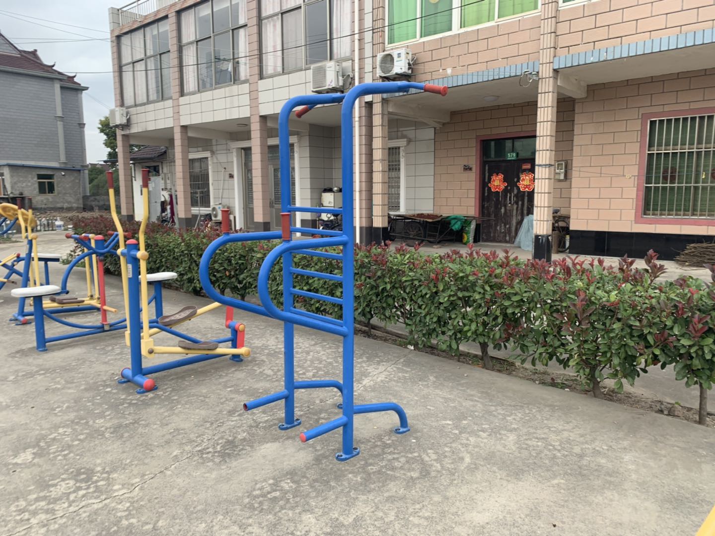 多功能训练器