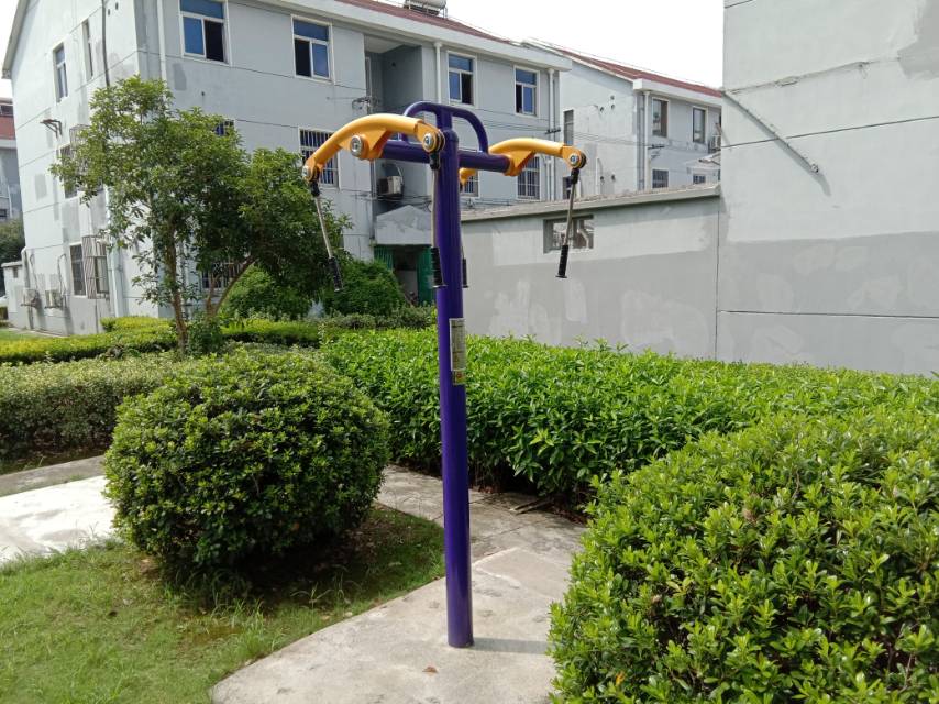 牵引器