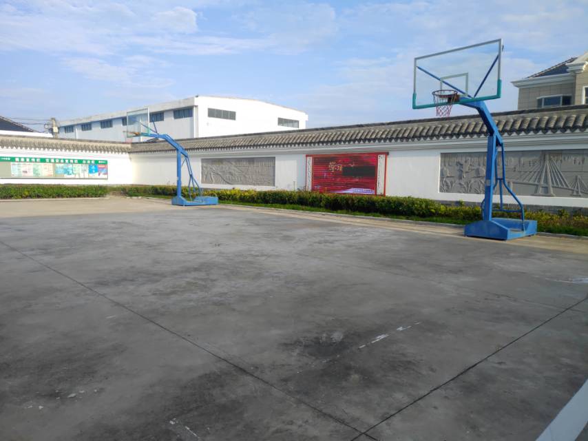 运南村灯光篮球场