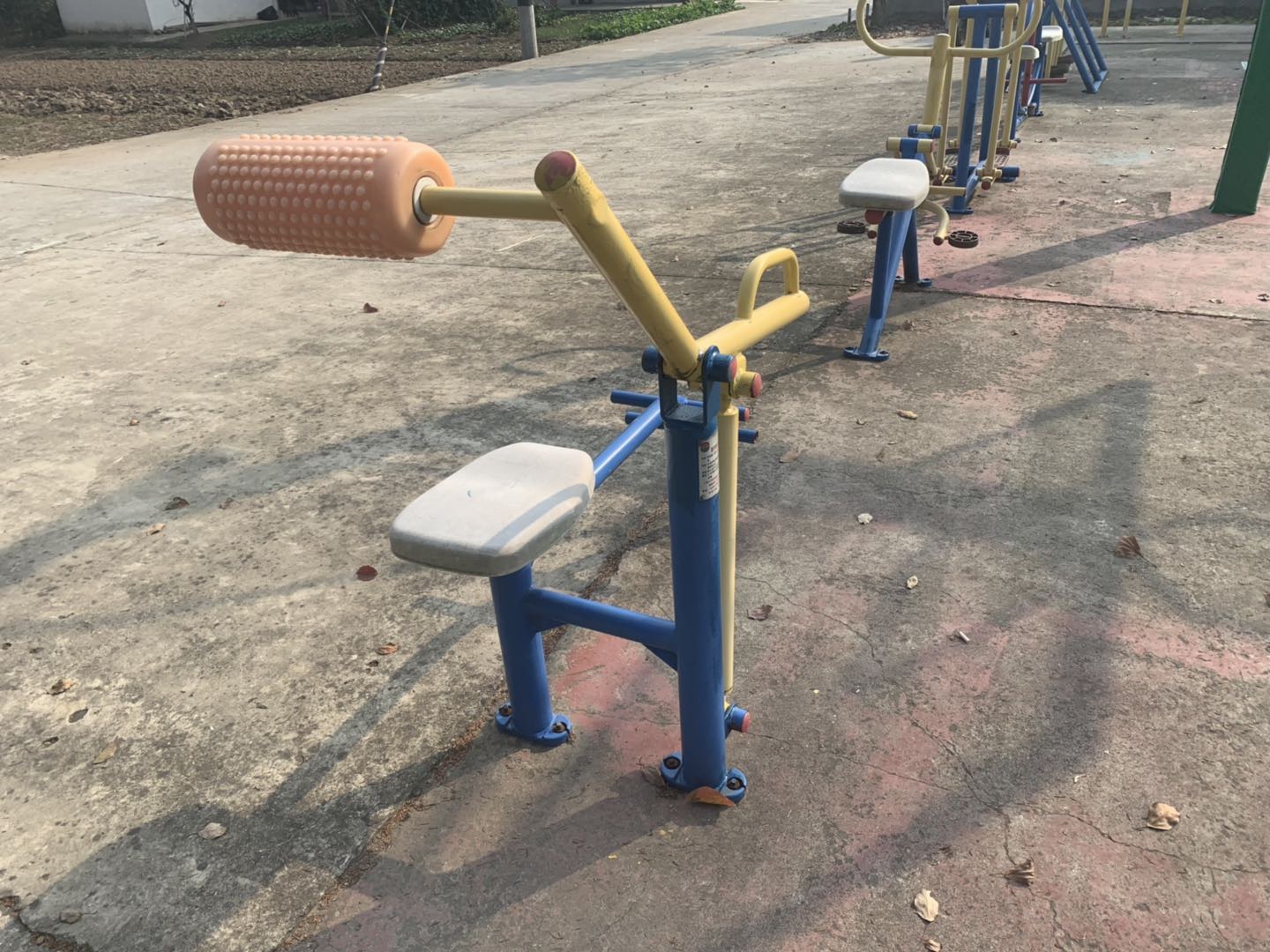 腹背锻炼器