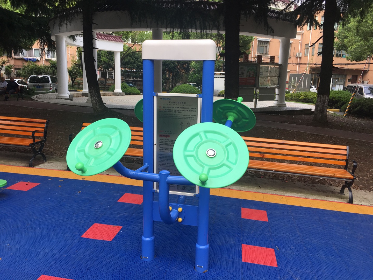 双立柱太极揉推器