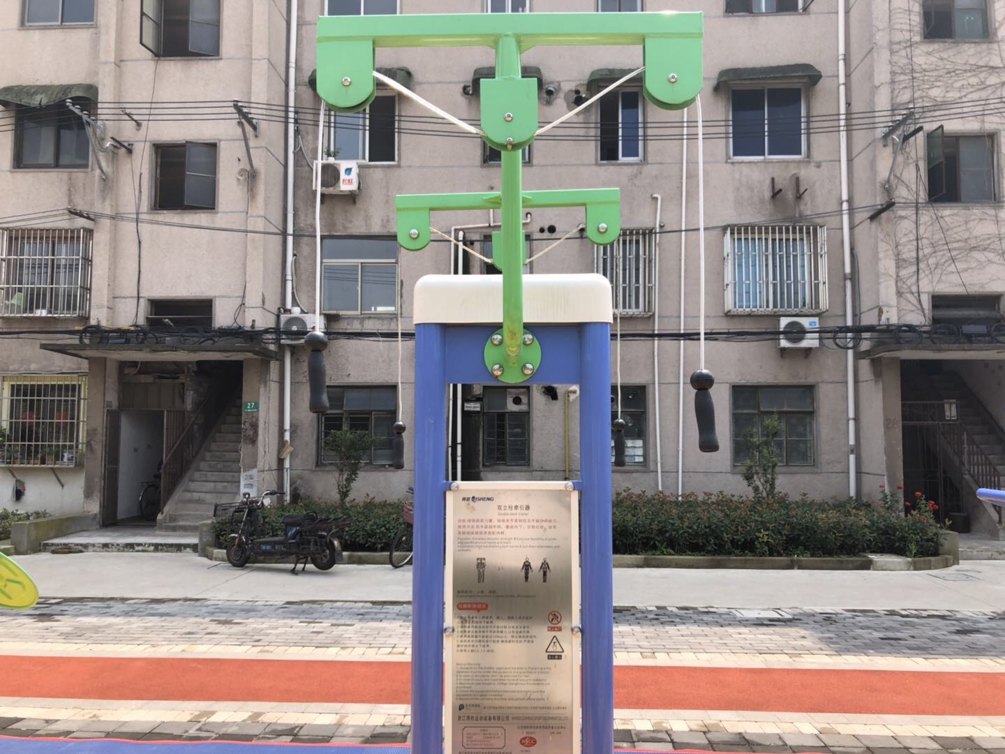 双立柱牵引器