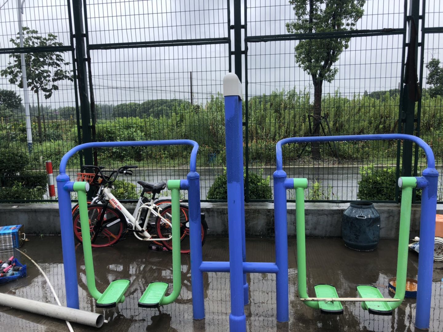 双立柱太空漫步器