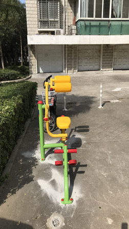 自重腹背锻炼器