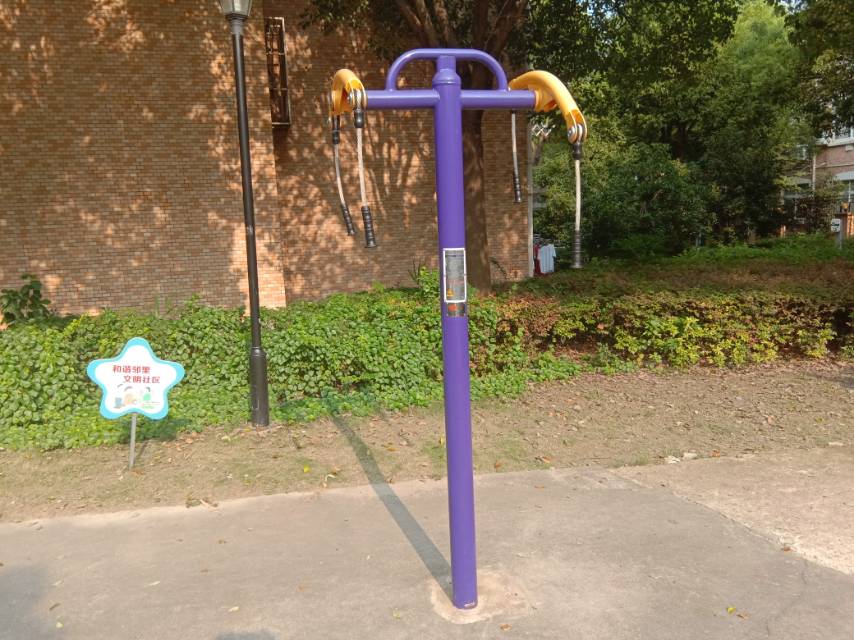 牵引器