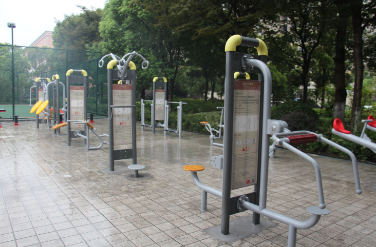 西渡社区市民益智健身苑点