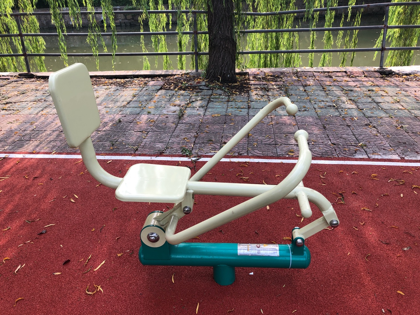 划船器