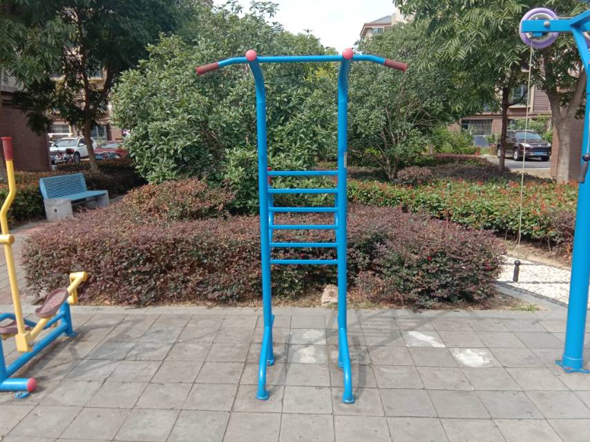 多功能训练器