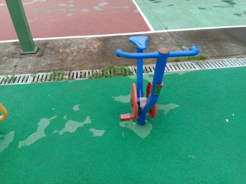 直立健身车