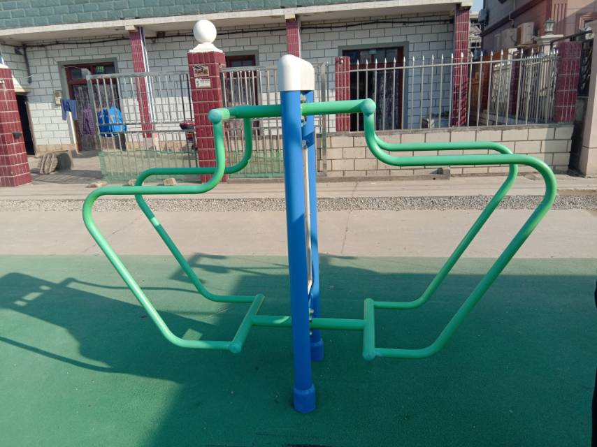 双立柱曲臂训练器