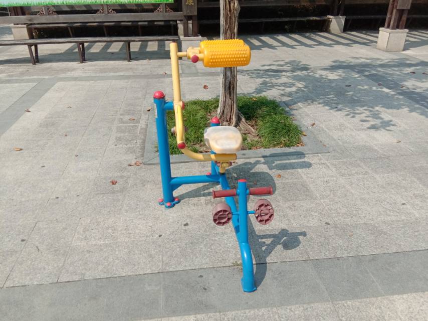 自重腹背锻炼器