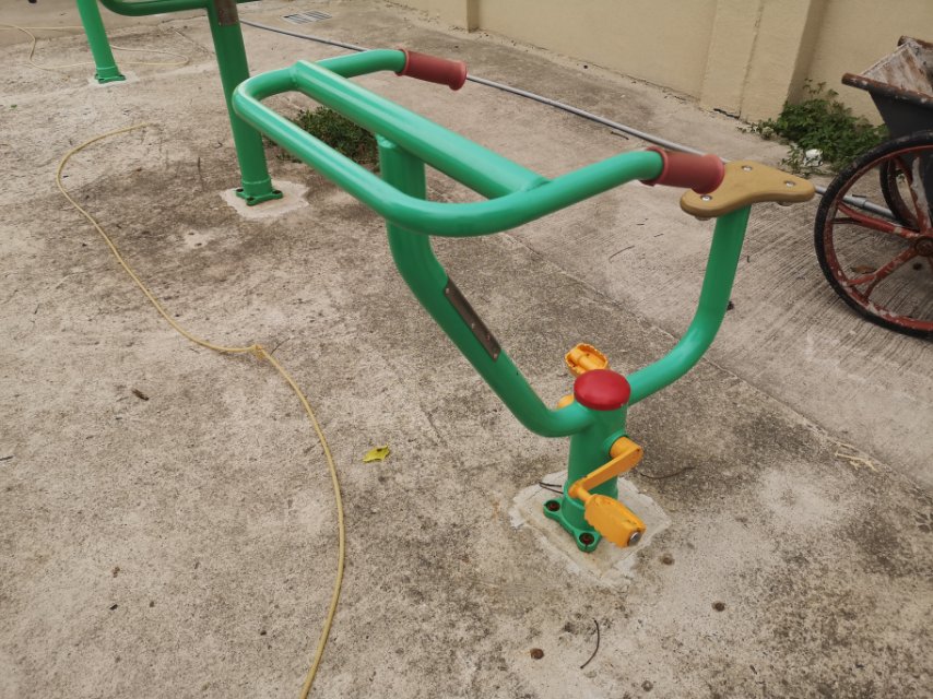 直立健身车