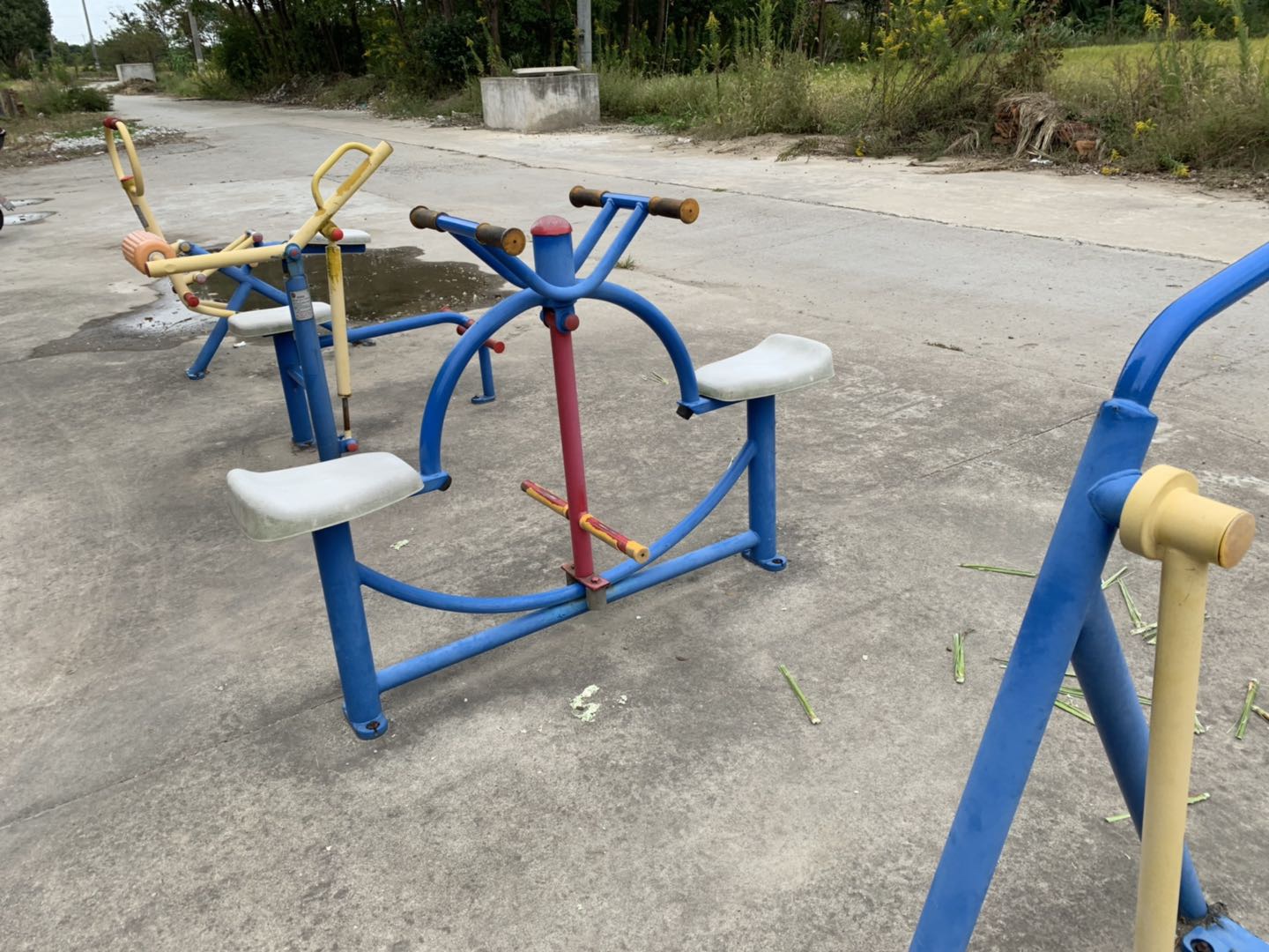 下肢锻炼器