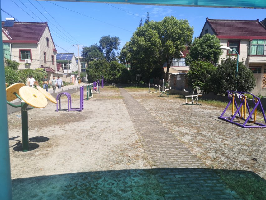 花园居委健身点