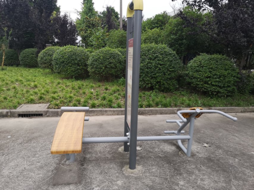 背腹肌训练器
