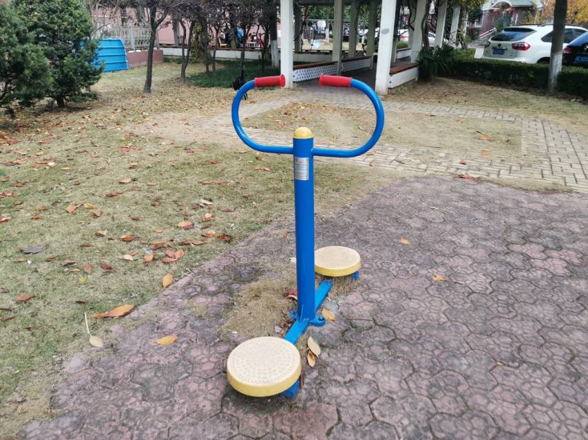 扭腰器