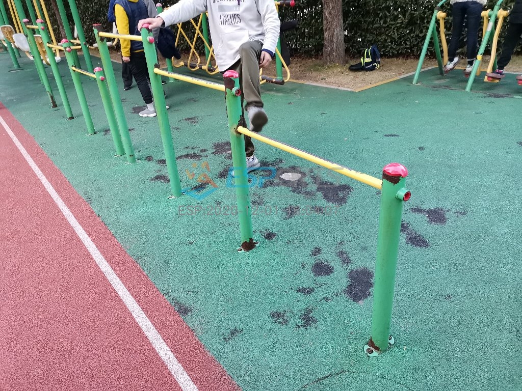 压腿杠