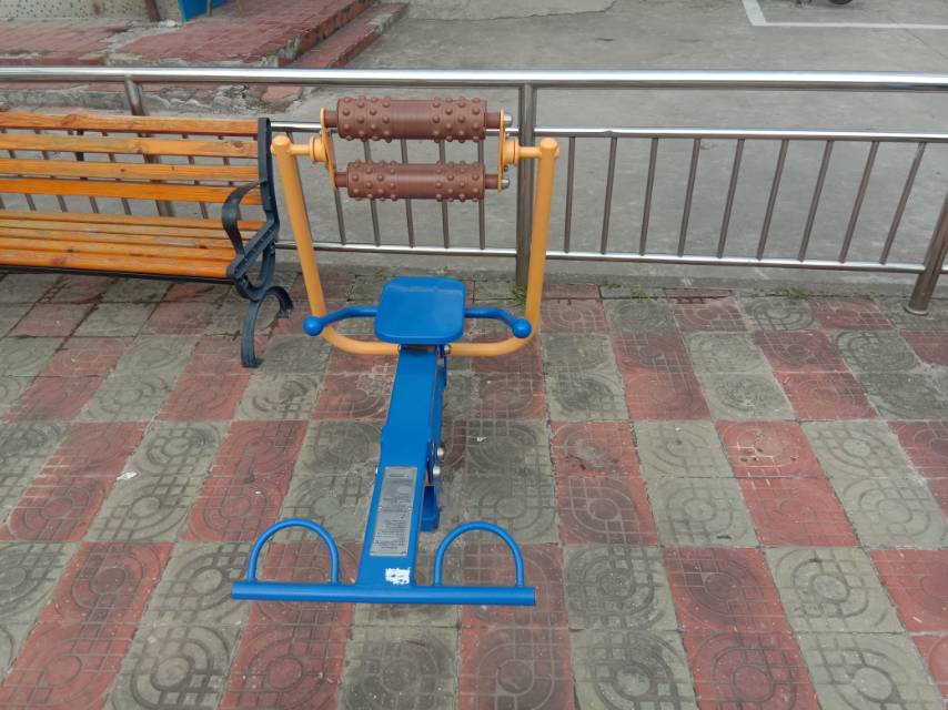腹背屈伸训练器
