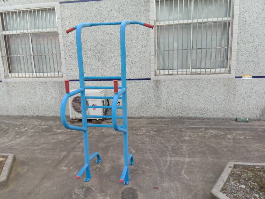 多功能训练器