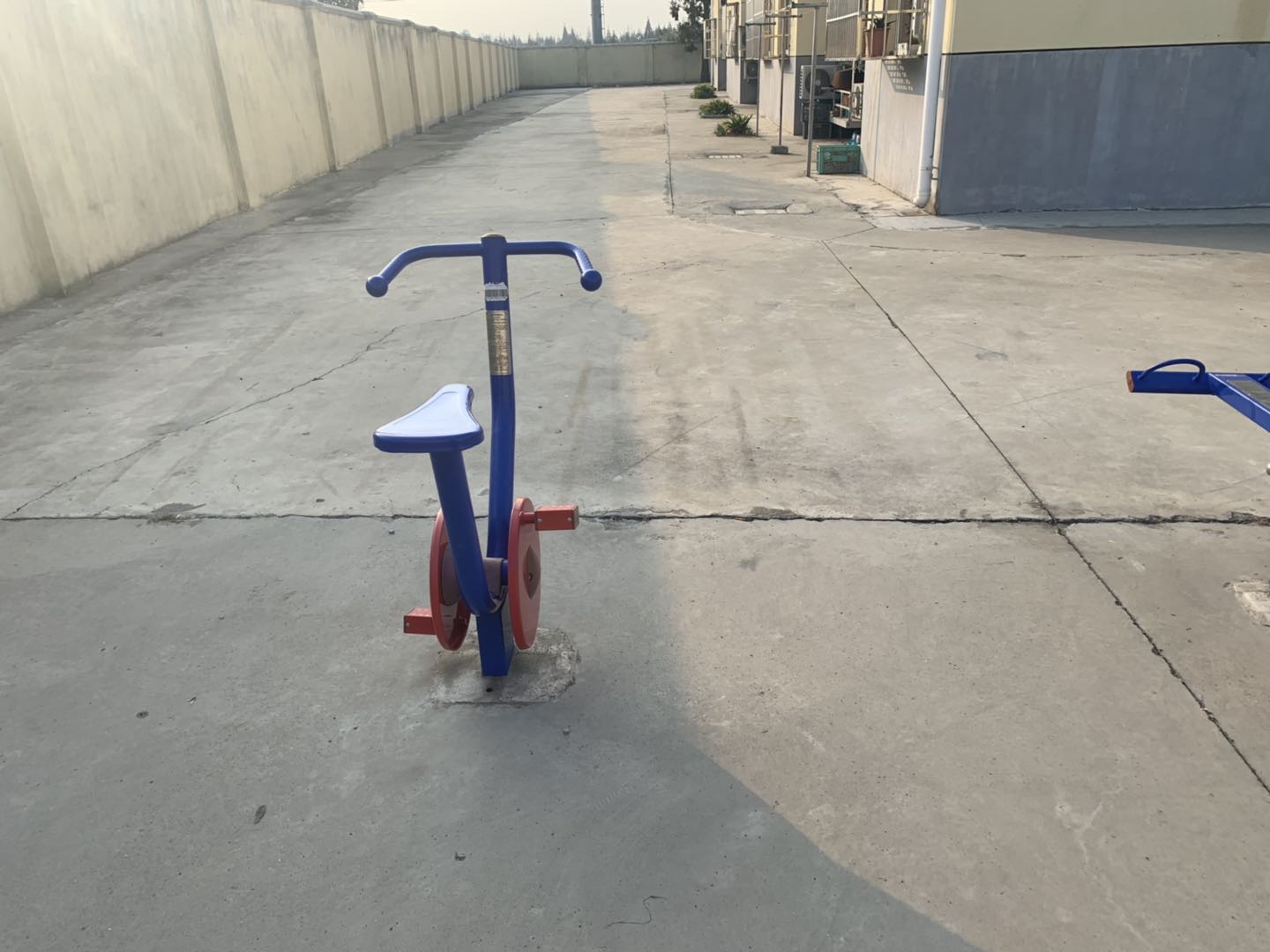 直立健身车